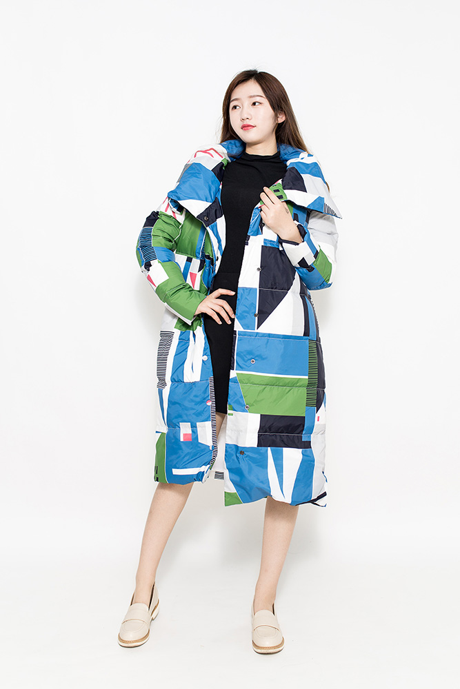 Blue print down coat
